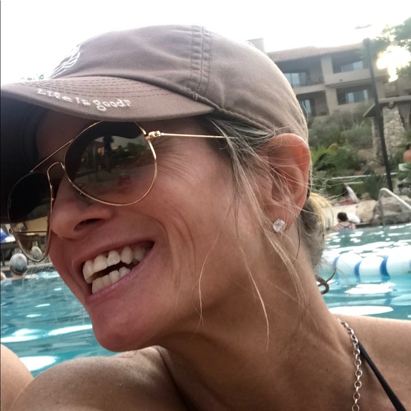 Meet your Posher, Kimberly p - Picture 1 of 1